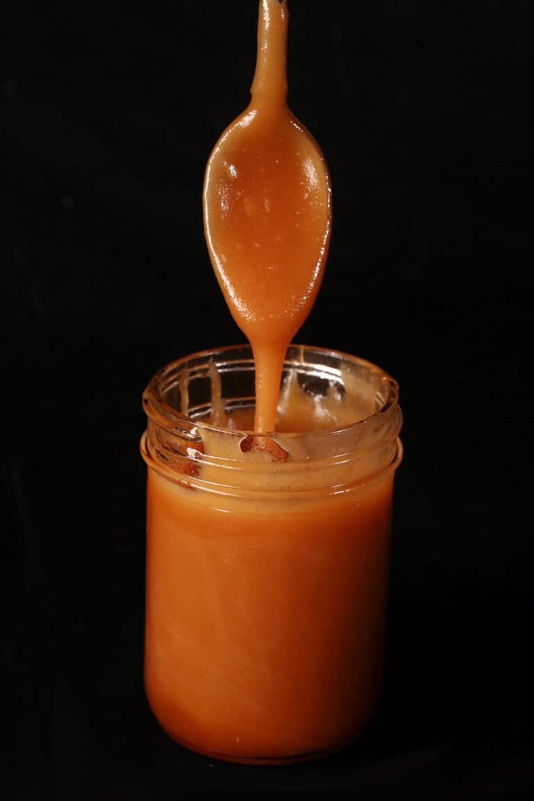 Maple Caramel Sauce [Maple Syrup Caramel] Beyond Flour
