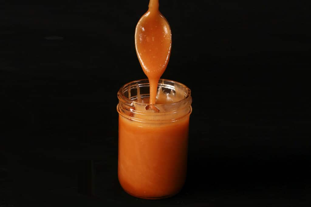 Maple Caramel Sauce [Maple Syrup Caramel] Beyond Flour