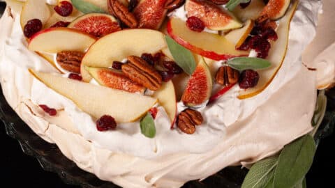 Autumn Pavlova Recipe - The Perfect Thanksgiving Pavlova! - Beyond
